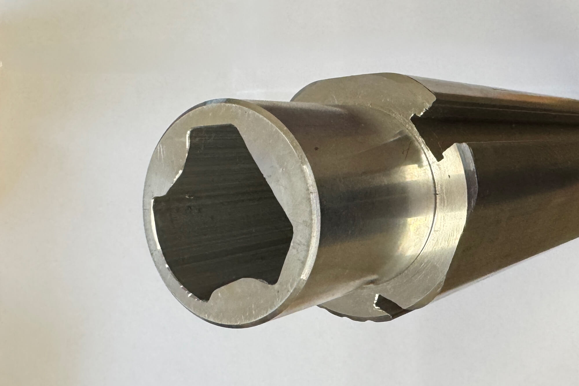 Precision Aluminium Tubes for Global Engineering Technology Leader