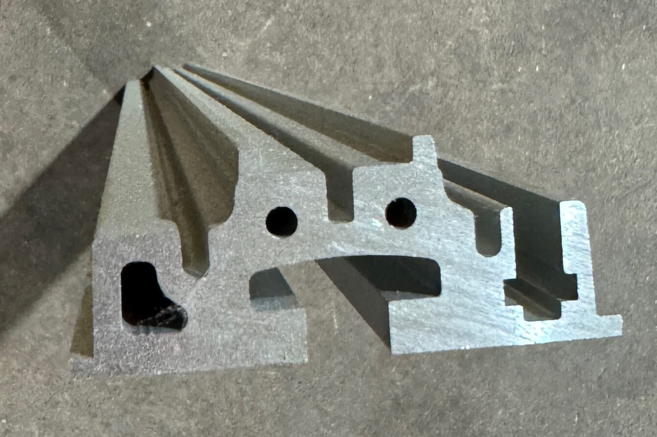 Aluminium Extrusions - Precision Aluminium Light Bars for Global Emergency Vehicle Systems